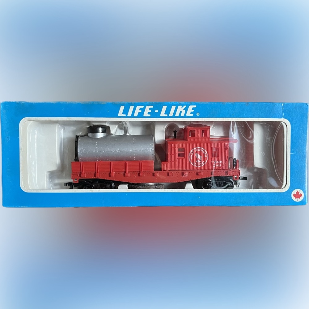 Life-Like Great Northern Railway Car
